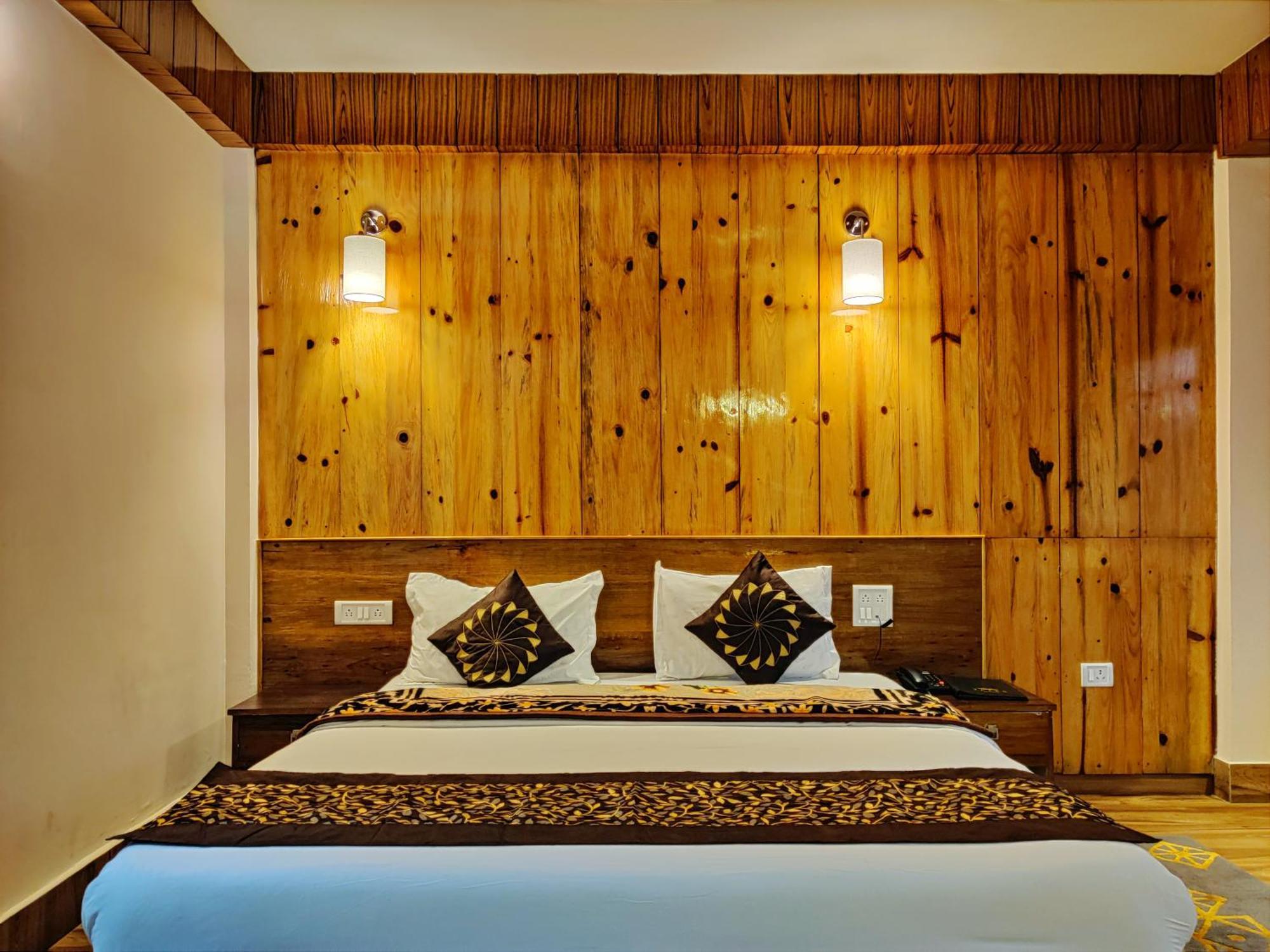 Hotel Vajra تاوانج المظهر الخارجي الصورة